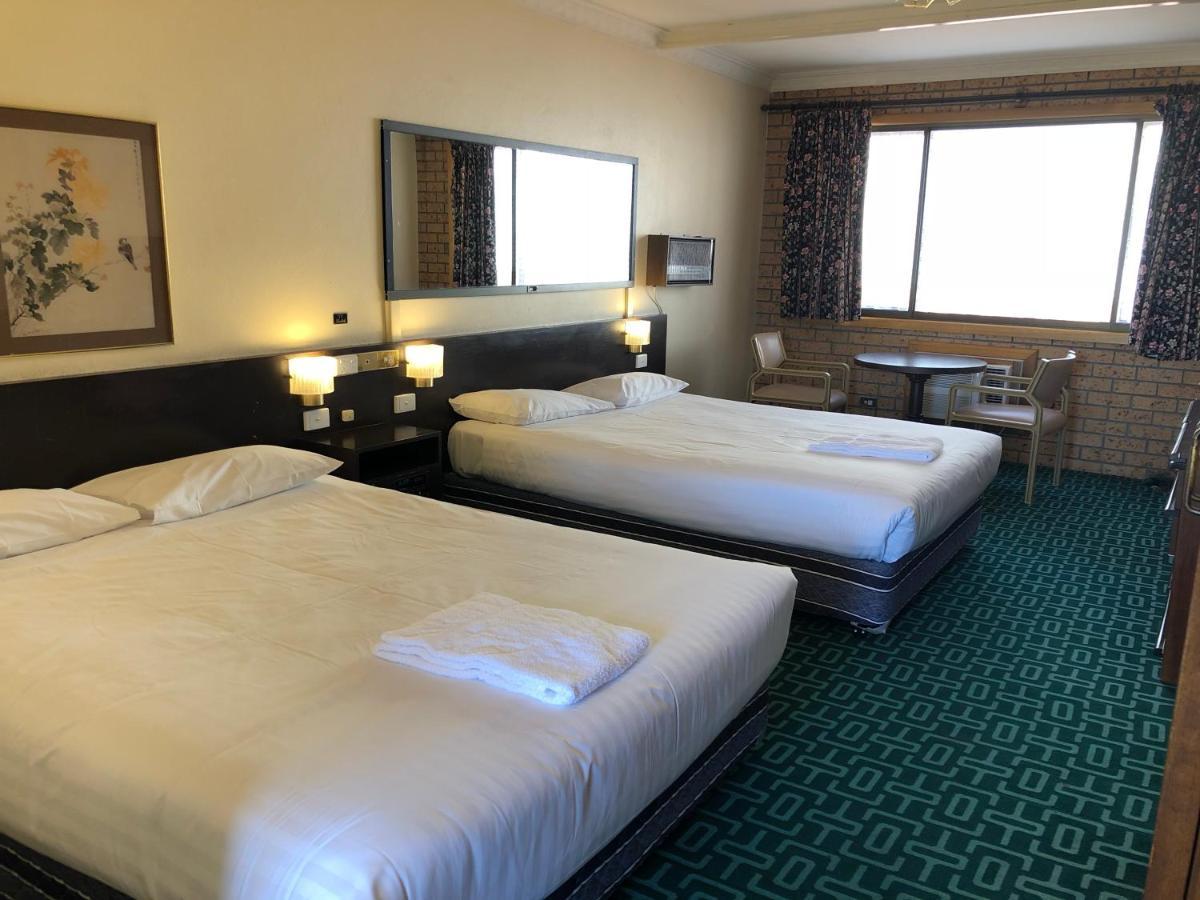 Canberra Lyneham Motor Inn Exteriör bild