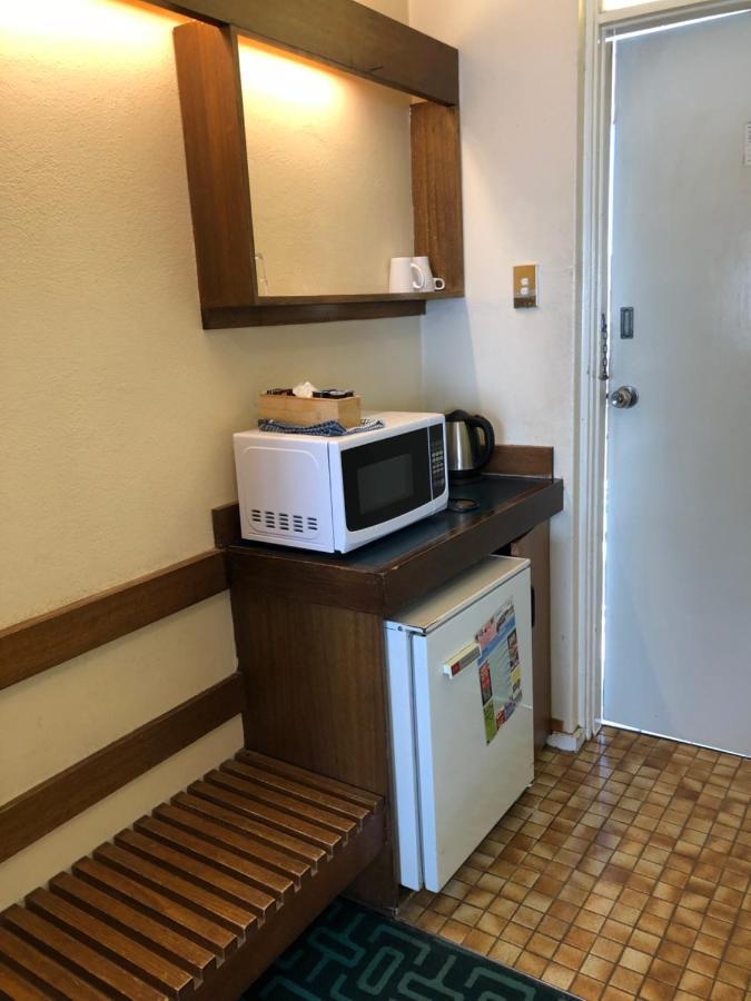 Canberra Lyneham Motor Inn Exteriör bild