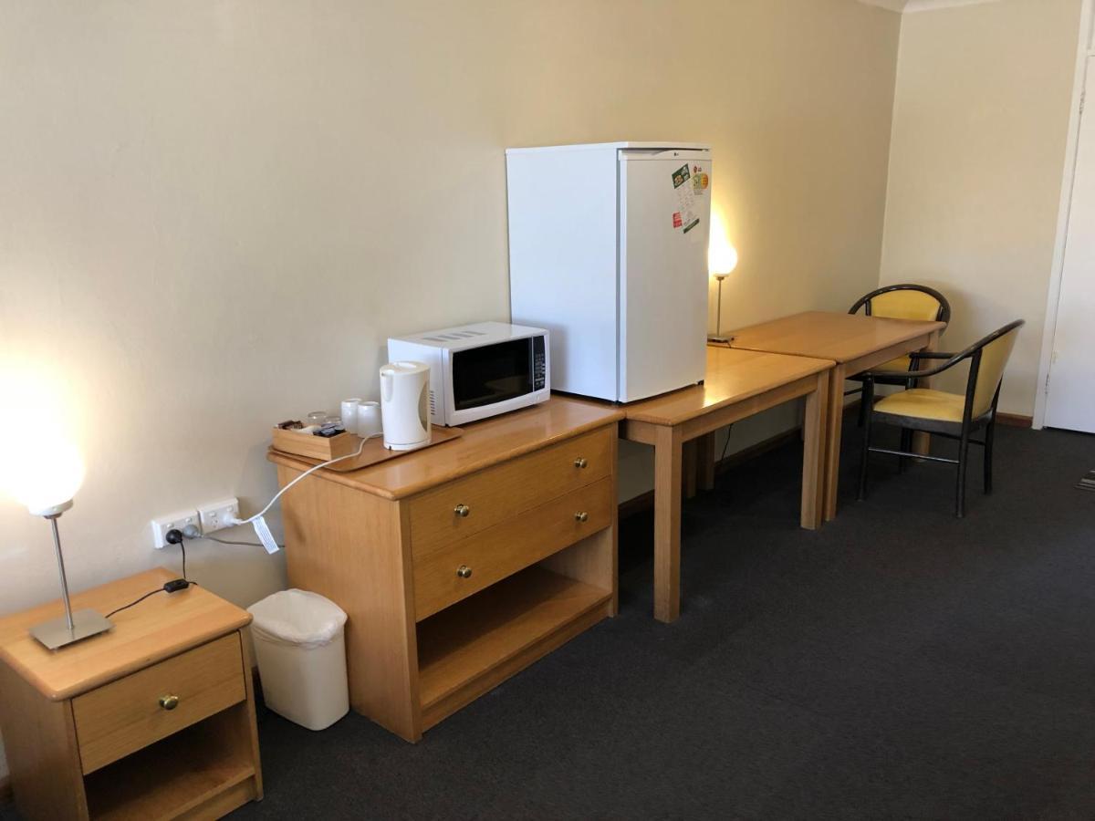 Canberra Lyneham Motor Inn Exteriör bild