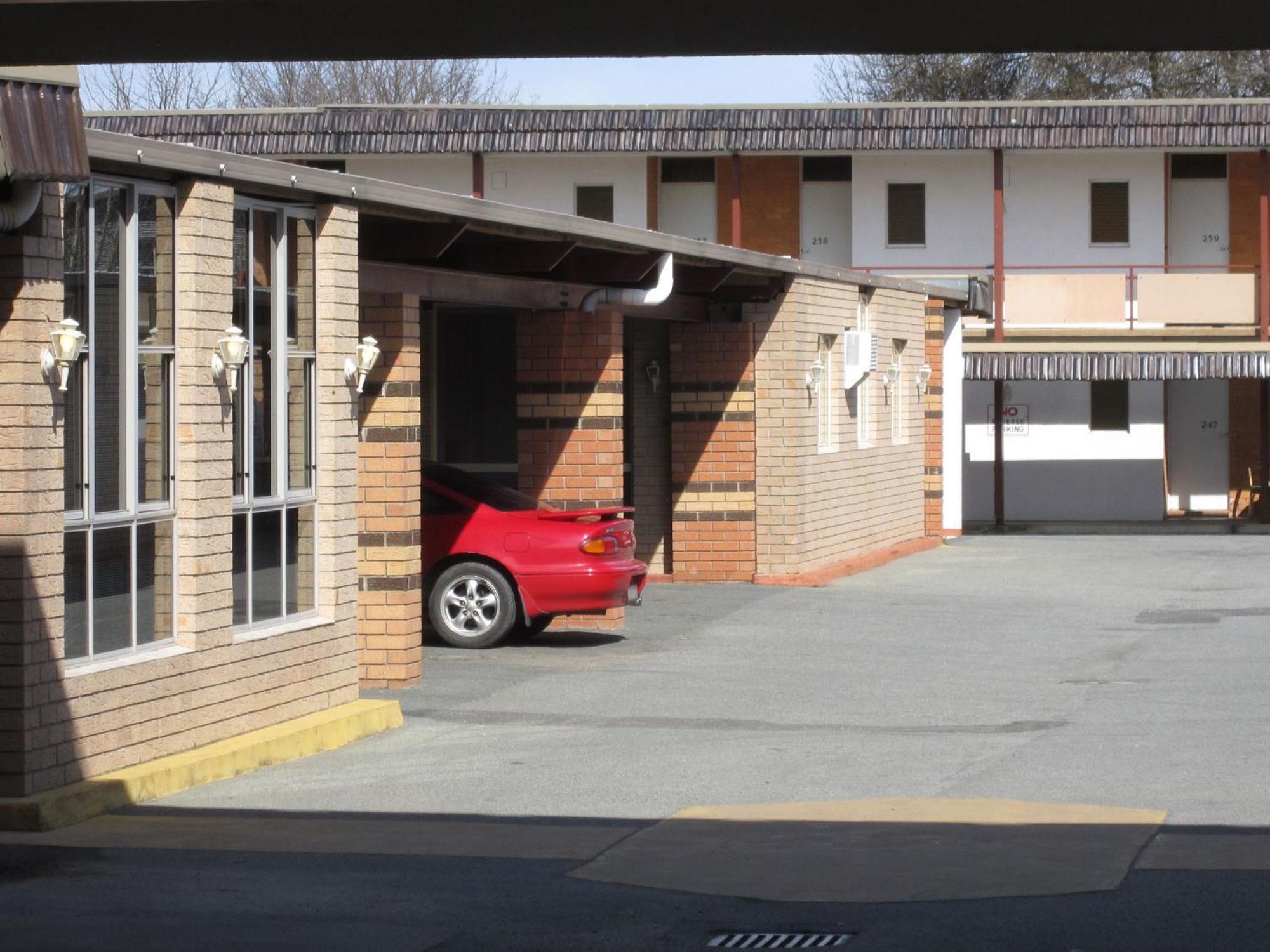 Canberra Lyneham Motor Inn Exteriör bild